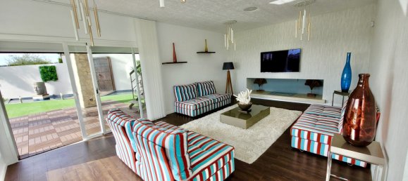 Villa de 4 dormitorios en Málaga, Spain No. 45492 8