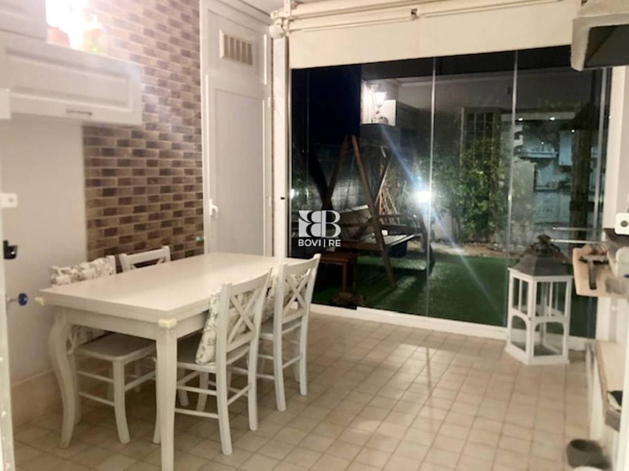 3 rooms Apartment in Rome, Italy No. 33210