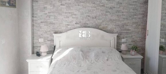 3 rooms Apartment in Rome, Italy No. 33210 8