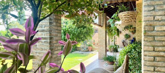 8 rooms House in Volongo, Italy No. 207869 4