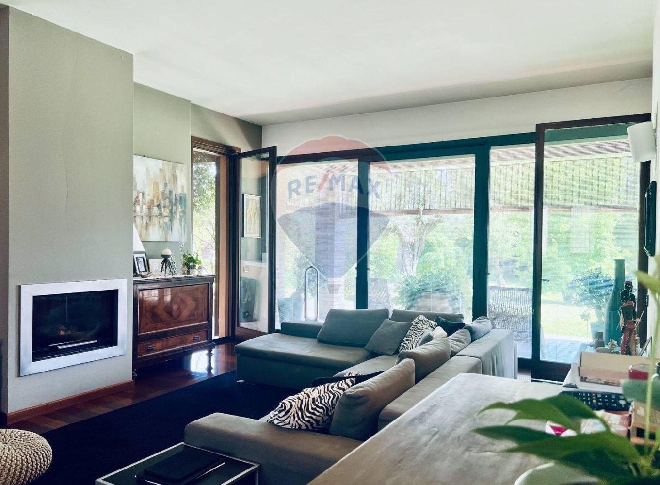 8 rooms House in Volongo, Italy No. 207869