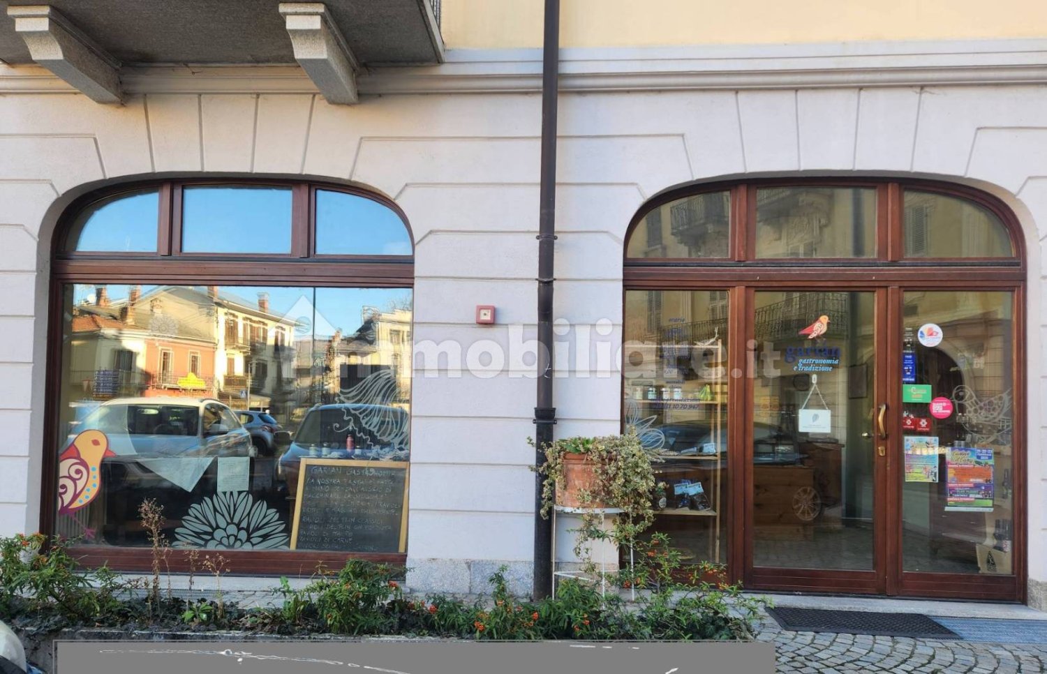 2غرفة عقار تجاري في Caraglio, Italy رقم 110868