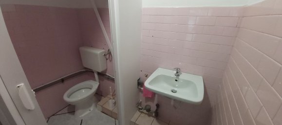 2 rooms Commercial property in Brindisi, Italy No. 129426 6