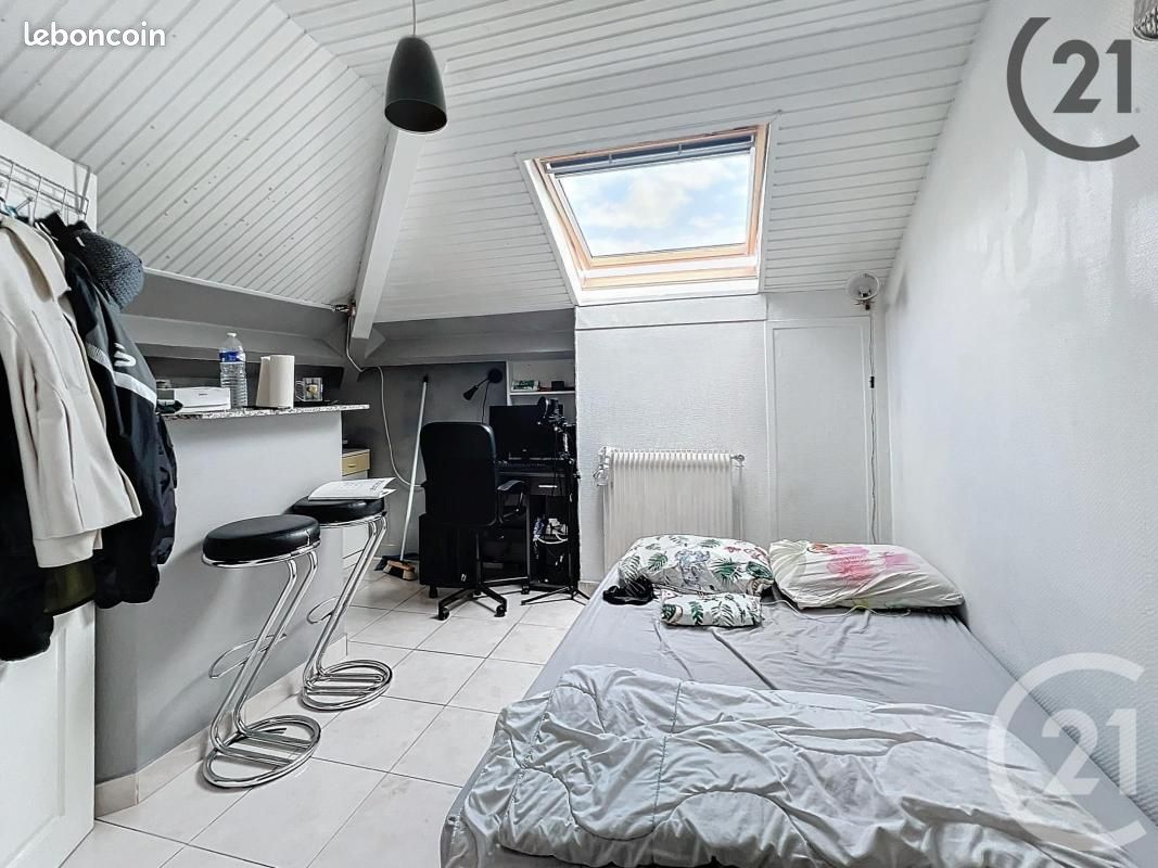 Studio in Reims, France No. 225360