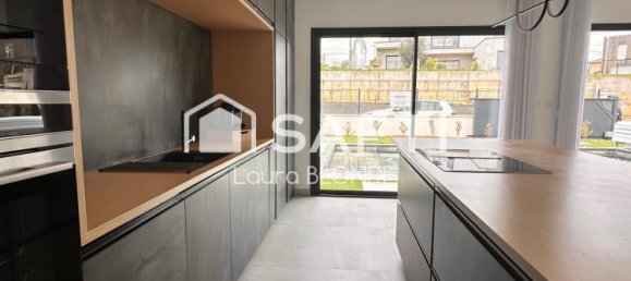 4 bedrooms Villa in Montmorot, France No. 208637 5