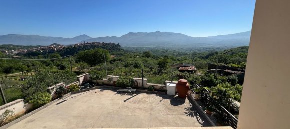 3 bedrooms House in Sant'Andrea del Garigliano, Italy No. 309846 8