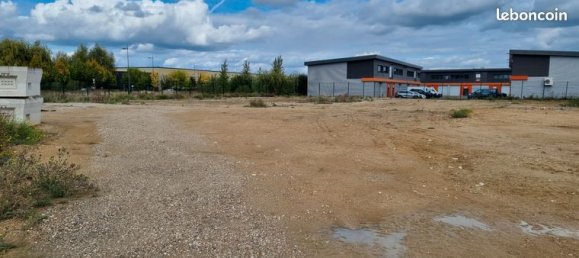 3200m² Land in Mennecy, France No. 277924 2