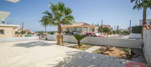 4 غرف نوم فيلا في Paralimni, Cyprus رقم 6272 8