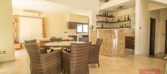 4 غرف نوم فيلا في Paralimni, Cyprus رقم 6272 6