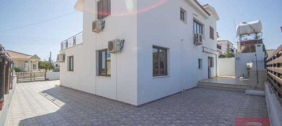 4 غرف نوم فيلا في Paralimni, Cyprus رقم 6272 9