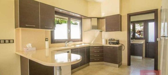 4 غرف نوم فيلا في Paralimni, Cyprus رقم 6272 4