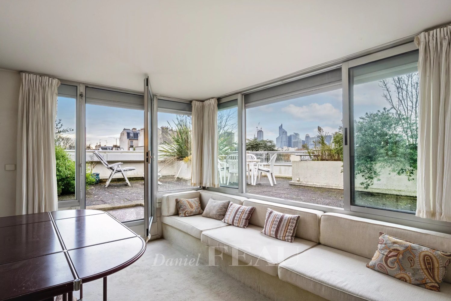 4 bedrooms Apartment in Neuilly-sur-Seine, France No. 167913
