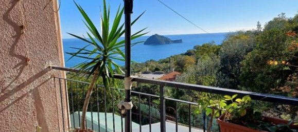 8 rooms Villa in Alassio, Italy No. 238149 5