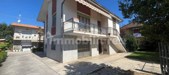 3 bedrooms Apartment in Mondolfo, Italy No. 321851 3