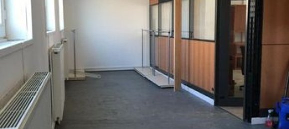 Casa de 4 dormitorios en La Fleche, France No. 304539 11