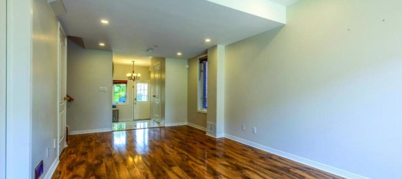 Casa de 3 dormitorios en Mississauga, Canada No. 444 8