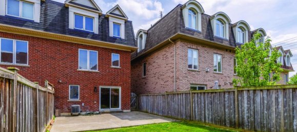 Casa de 3 dormitorios en Mississauga, Canada No. 444 4