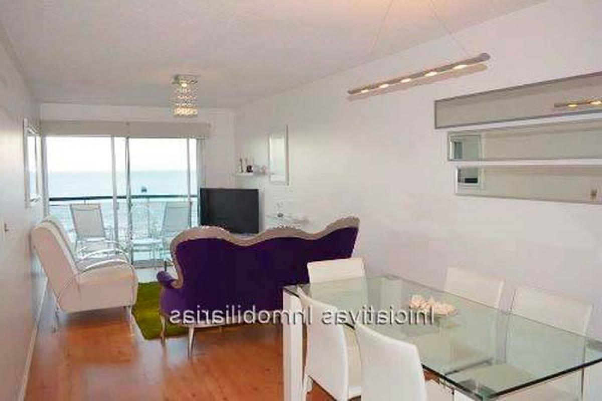 2 bedrooms Apartment in Montevideo, Uruguay No. 10314