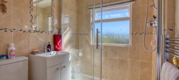 Парковка с 2 спальнями в Тонтон, Великобритания № 13755 8