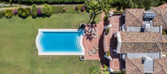 5 bedrooms Villa in Marbella Golden Mile, Spain No. 2964 2