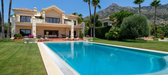 5 bedrooms Villa in Marbella Golden Mile, Spain No. 2964 10
