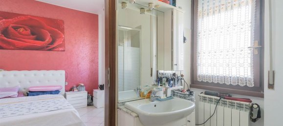 Квартира с 3 спальнями в Медзаго, Италия № 362185 24