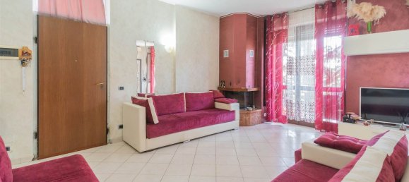 Квартира с 3 спальнями в Медзаго, Италия № 362185 18