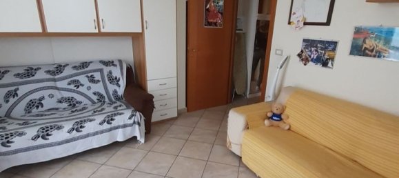 6 rooms House in Carrara, Italy No. 48145 11