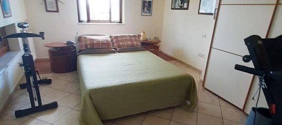 6 rooms House in Carrara, Italy No. 48145 24