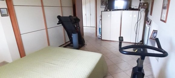 6 rooms House in Carrara, Italy No. 48145 25