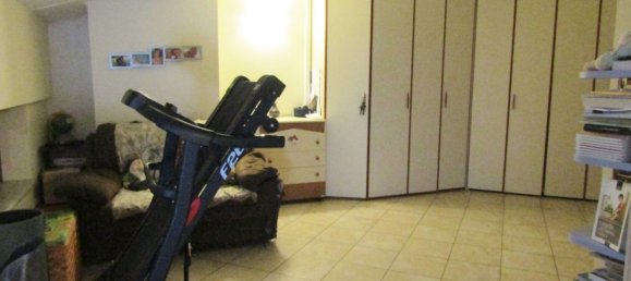 6 rooms House in Carrara, Italy No. 48145 18