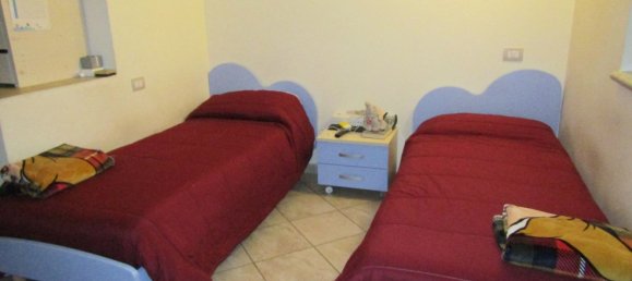 6 rooms House in Carrara, Italy No. 48145 28