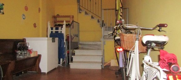 6 rooms House in Carrara, Italy No. 48145 34