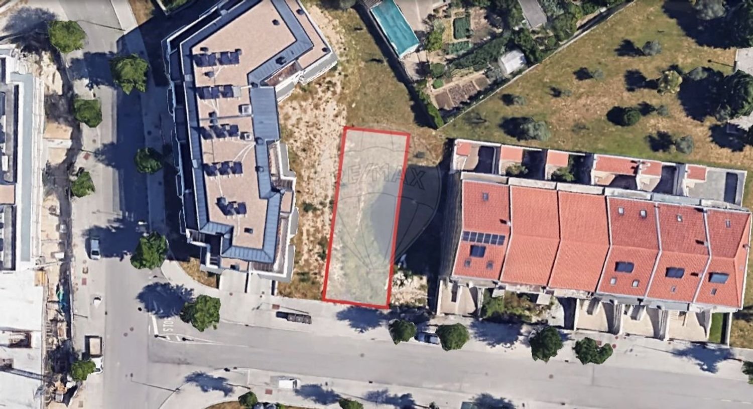 304m² Land in Viseu, Portugal No. 80474