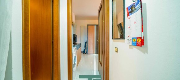 2 rooms Apartment in Brezzo di Bedero, Italy No. 130512 2