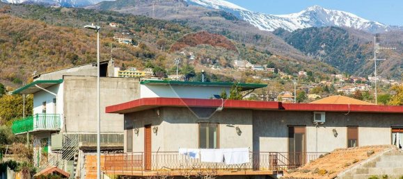 4 rooms House in Zafferana Etnea, Italy No. 127416 3