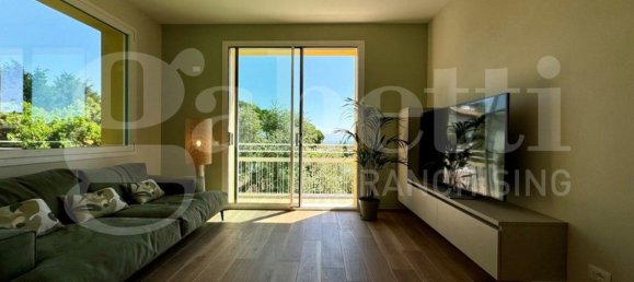 5 bedrooms Penthouse in Padenghe sul Garda, Italy No. 360852 4