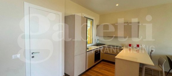 5 bedrooms Penthouse in Padenghe sul Garda, Italy No. 360852 11