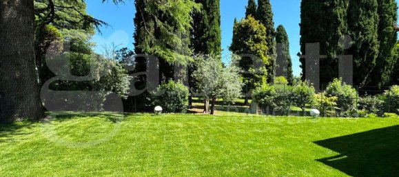 5 bedrooms Penthouse in Padenghe sul Garda, Italy No. 360852 36