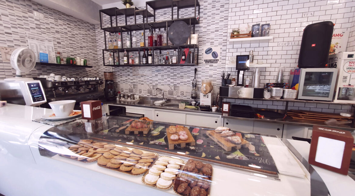  عقار تجاري في Rome, Italy 50متر مربع رقم 312788