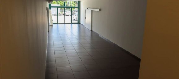 1 room Warehouse in Cermenate, Italy No. 6463 3