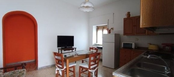 4 bedrooms House in Vairano Patenora, Italy No. 325691 12