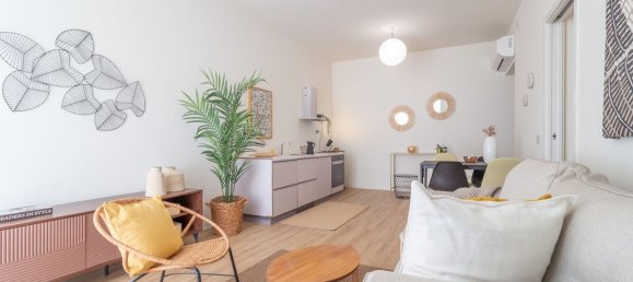 3 bedrooms Apartment in Milan, Italy No. 357805 8