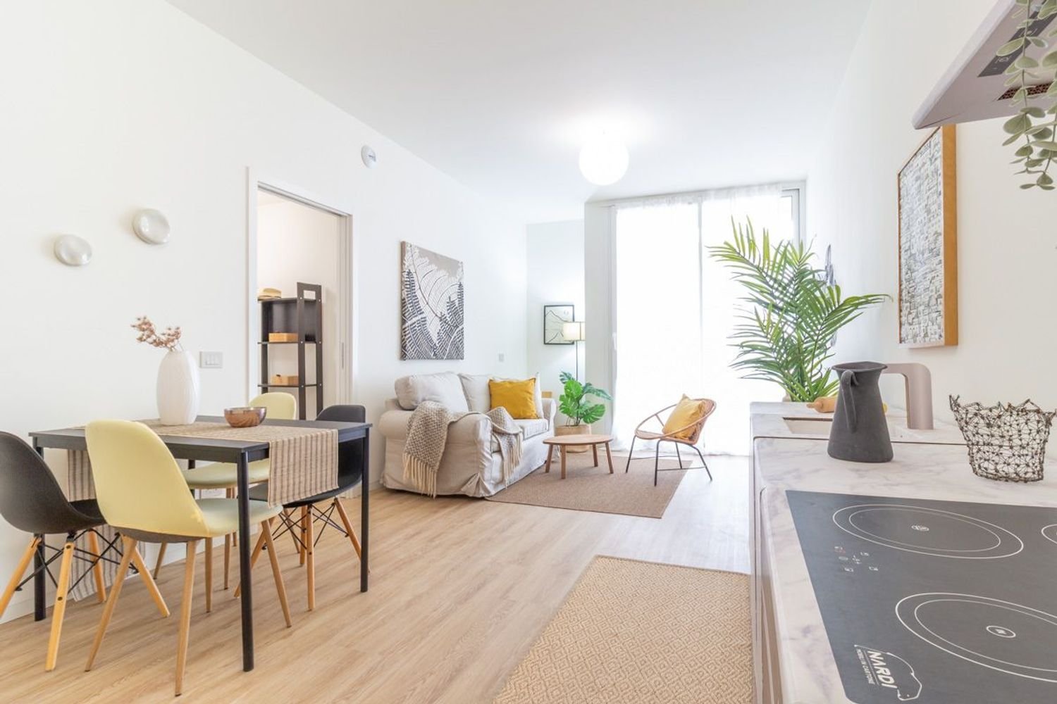 3 bedrooms Apartment in Milan, Italy No. 357805