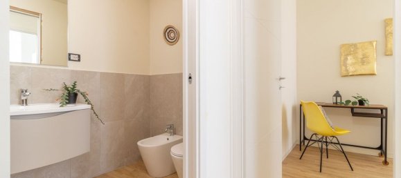 3 bedrooms Apartment in Milan, Italy No. 357805 17