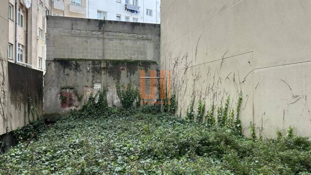 Terreno en La Coruña, Spain No. 162063