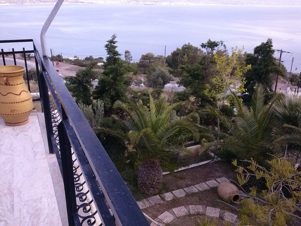 Villa de 4 dormitorios en Loutraki, Greece No. 3956