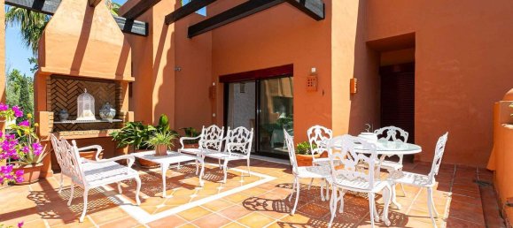 Apartamento de 3 dormitorios en Marbella, Spain No. 155571 13