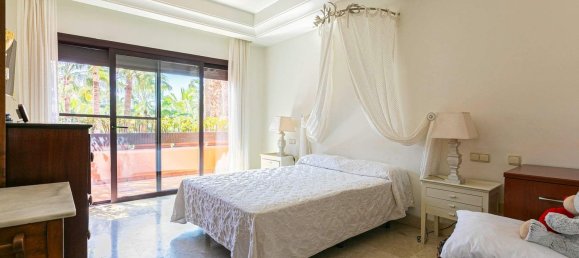 Apartamento de 3 dormitorios en Marbella, Spain No. 155571 6