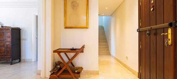 Apartamento de 3 dormitorios en Marbella, Spain No. 155571 17